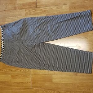 Talbots b/w gingham seersucker pants size 10